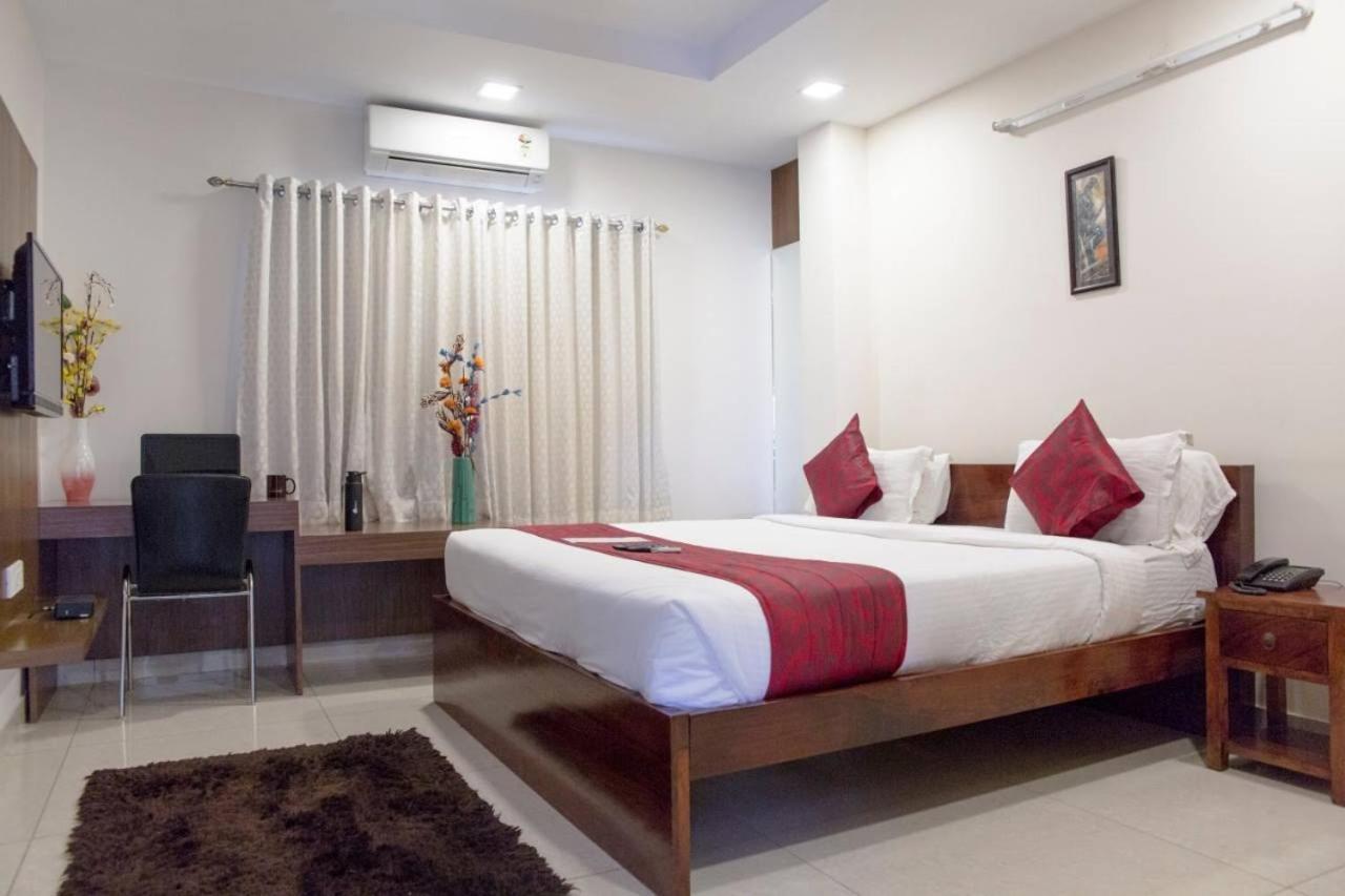 Aptly Premium Serviced Apartments - A Brand Unit Of Skyla - Lotus Pond Hyderabad Bagian luar foto